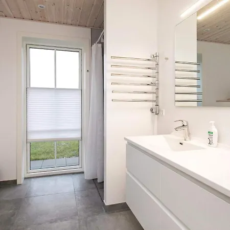 8 Person Holiday In Bl Vand